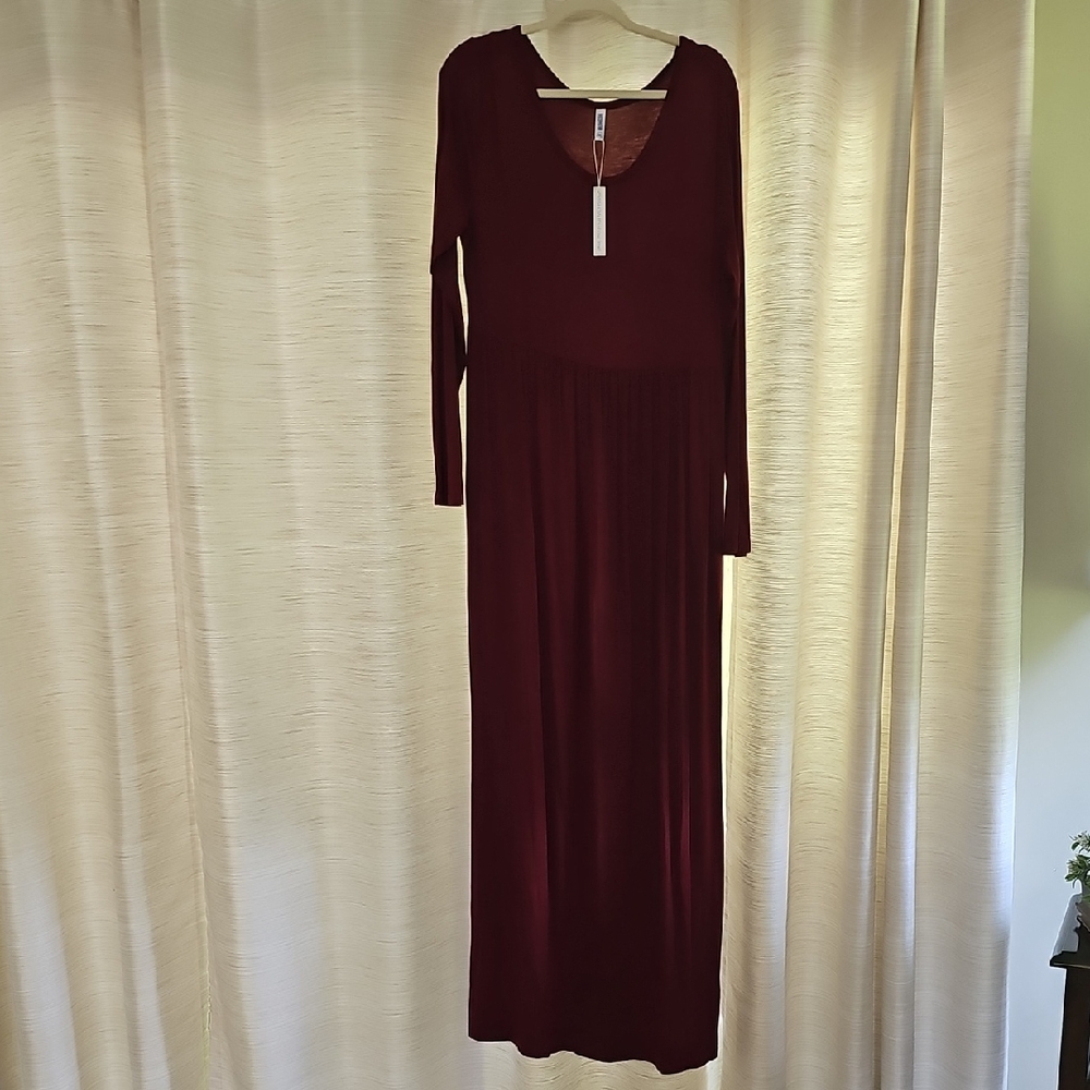 Elegant Burgundy Long Sleeve Dress